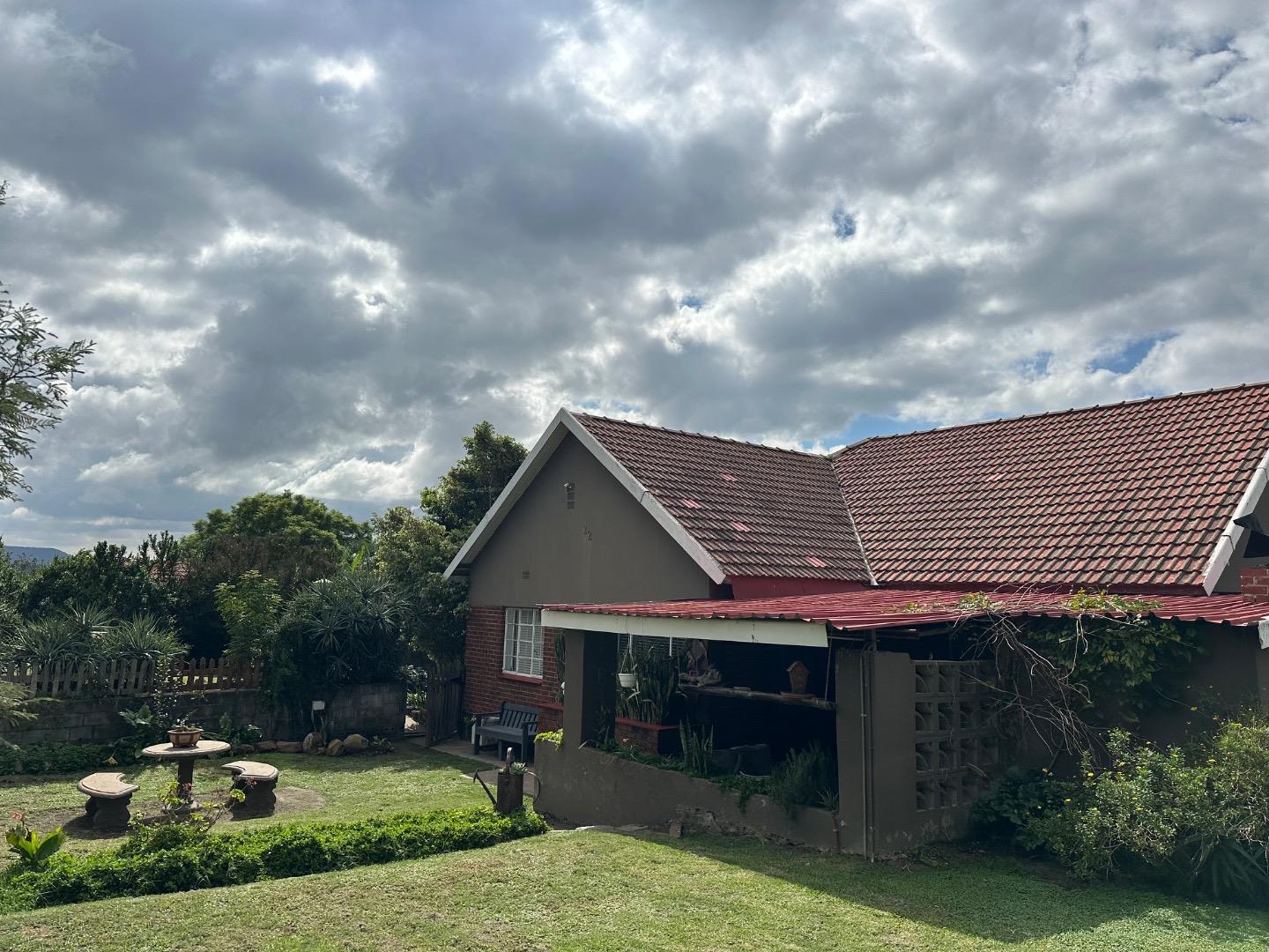 3 Bedroom House + Cottage/Flat for Sale - KwaZulu Natal