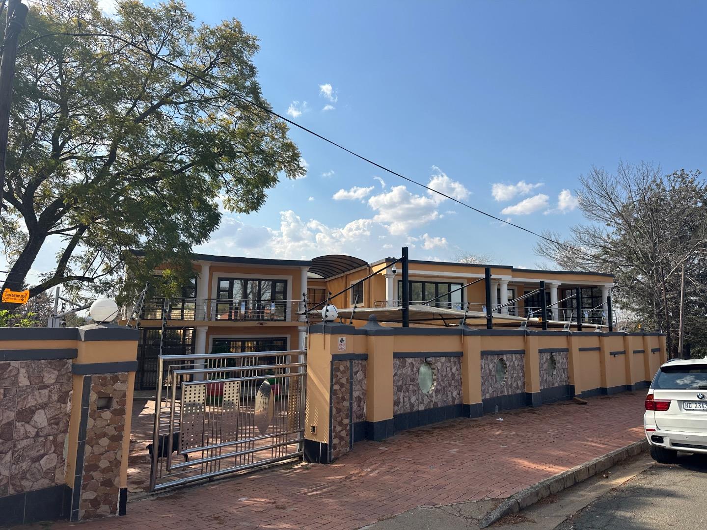 9 Bedroom Guesthouse for Sale - KwaZulu Natal
