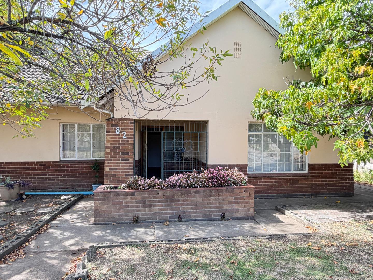 5 Bedroom House + Cottage/Flat for Sale - KwaZulu Natal