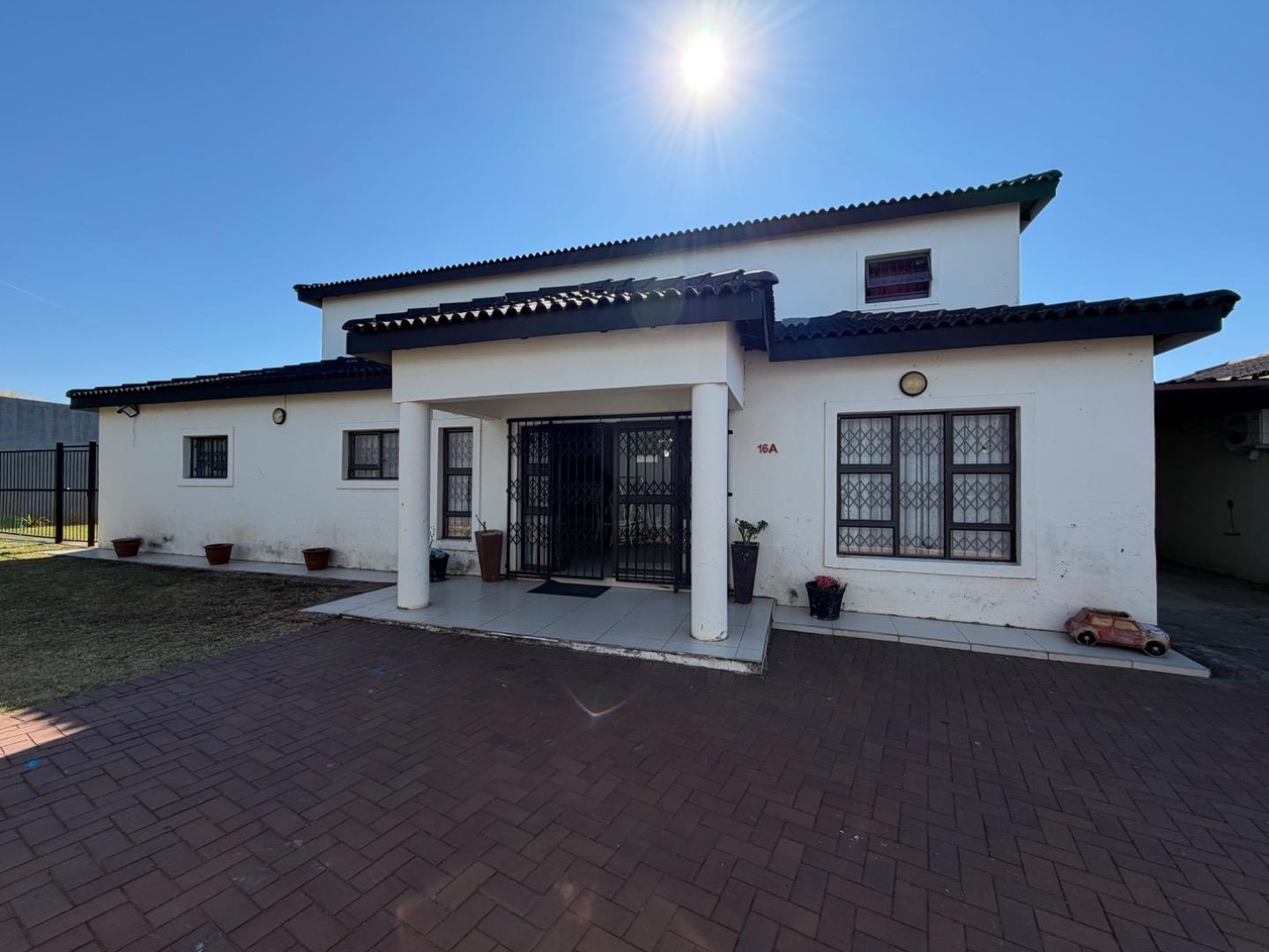 6 Bedroom House for Sale - KwaZulu Natal